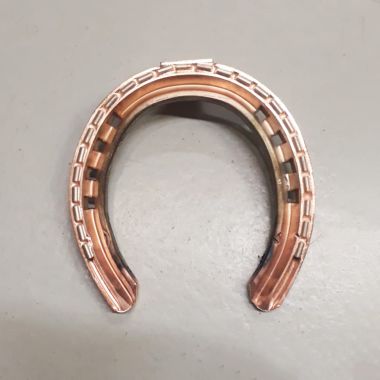 KW Golden shoe pony 15x6 mm rim, front